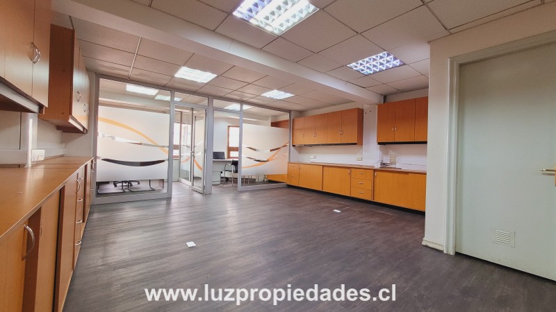 Antonio Varas N°216, Of. 403, Ed. Torres del Puerto - Luz Propiedades