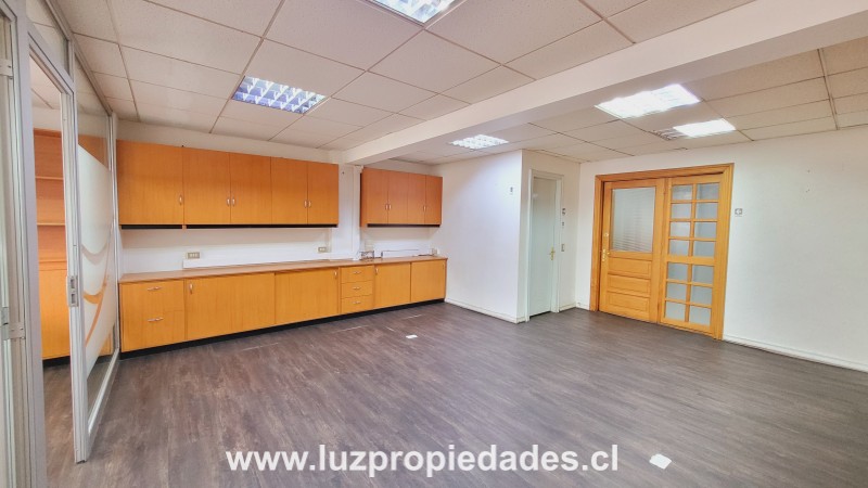 Antonio Varas N°216, Of. 403, Ed. Torres del Puerto - Luz Propiedades