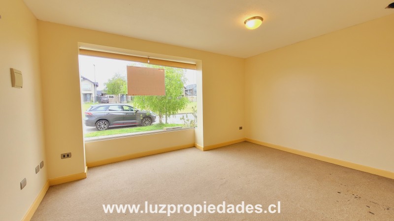 Avenida Austral Nº 1369, Jardín Austral - Luz Propiedades