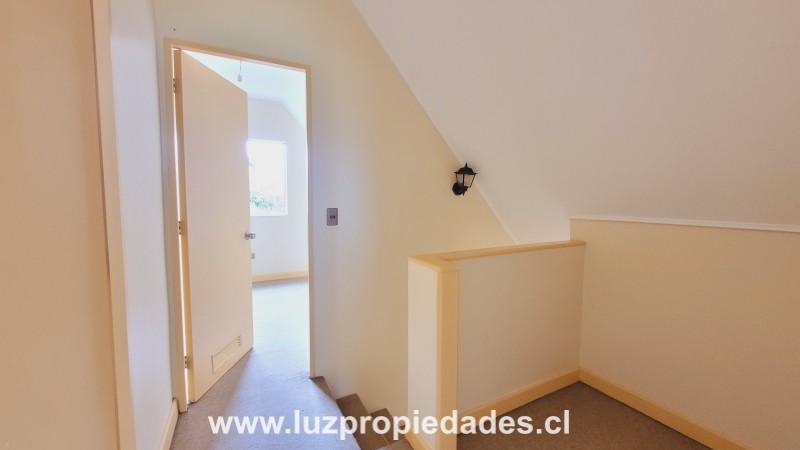 Avenida Austral Nº 1369, Jardín Austral - Luz Propiedades