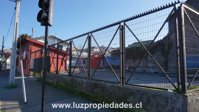 Ecuador Nº1.120 Esq. Perez Rosales - Luz Propiedades