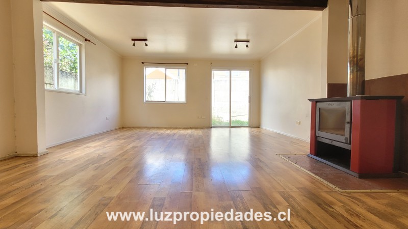 Laguna Avendaño Nº4946, Valle Volcanes - Luz Propiedades