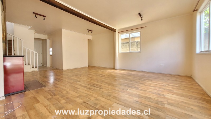 Laguna Avendaño Nº4946, Valle Volcanes - Luz Propiedades