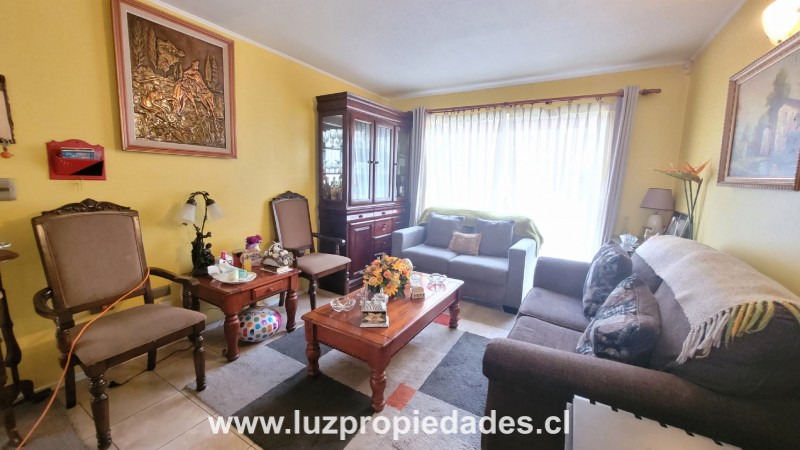 Los Pimientos N°4768, Santuario de la Laguna, Valle Volcanes - Luz Propiedades