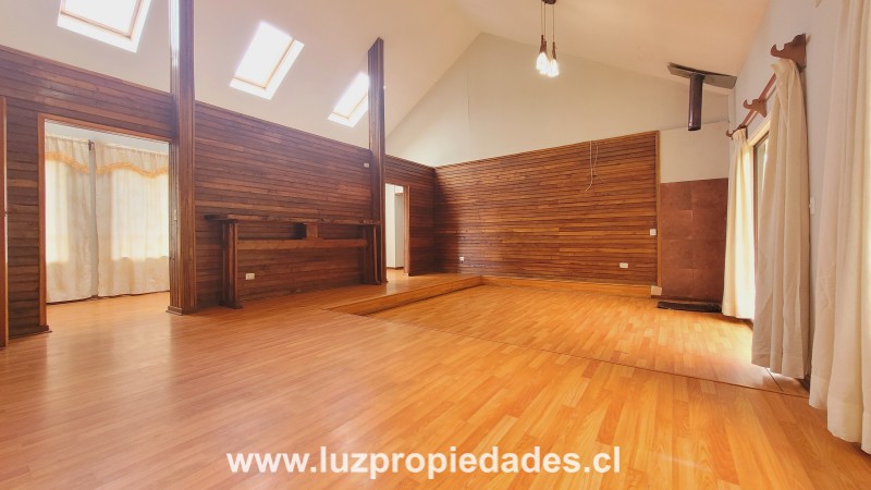 Psj. Los Robles, Parcela N&deg;19,  Senda Central, La Vara - Luz Propiedades
