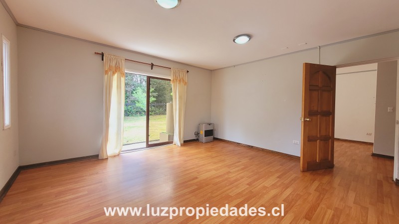 Psj. Los Robles, Parcela N&deg;19,  Senda Central, La Vara - Luz Propiedades