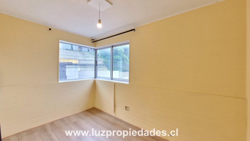 Tucapel Nº70, Las Dalias 203 - Luz Propiedades
